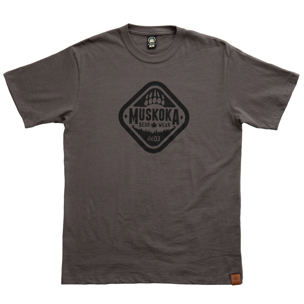 Muskoka Bear Wear – Men's T-Shirt in Dark Charcoal