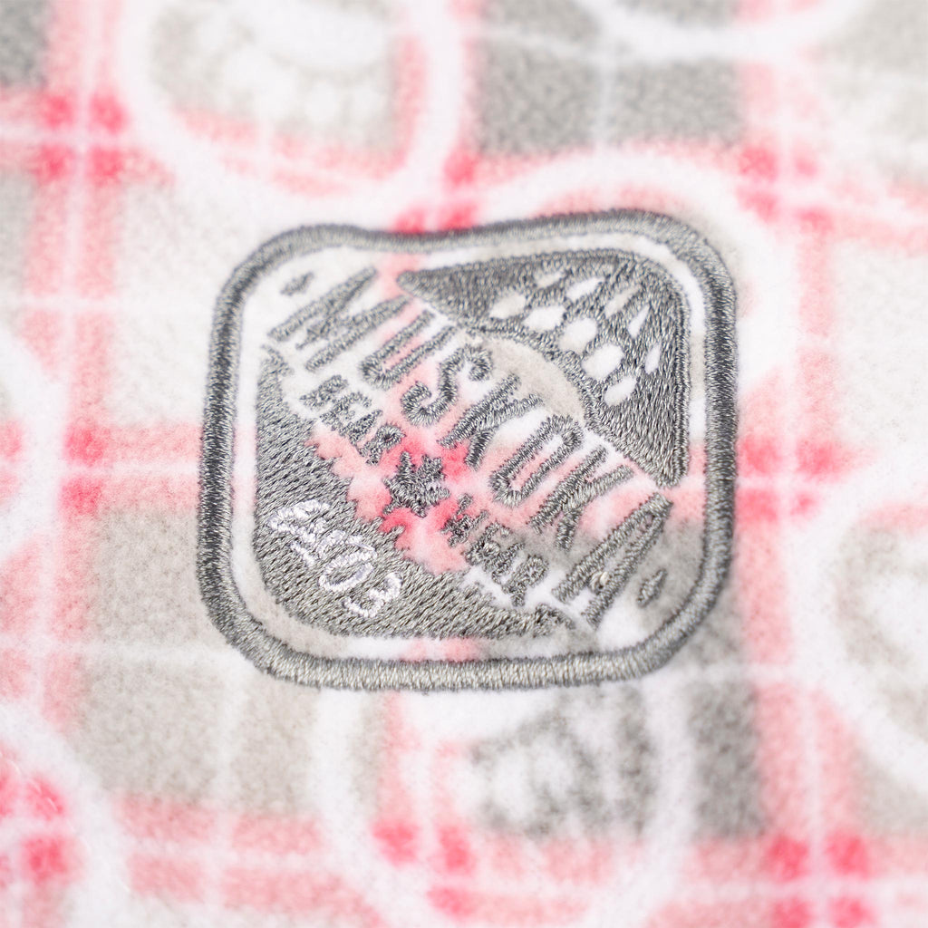 Muskoka Bear Wear – Ladies Christmas Cottage Comfy Shorts in Pink with Grey