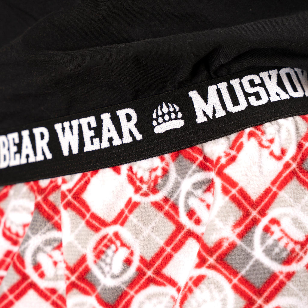 Muskoka Bear Wear – Ladies Christmas Cottage Comfy Shorts in Red with Grey